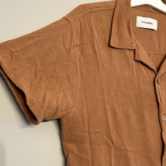 Critical Slide button down shirt - Picture 3 of 5